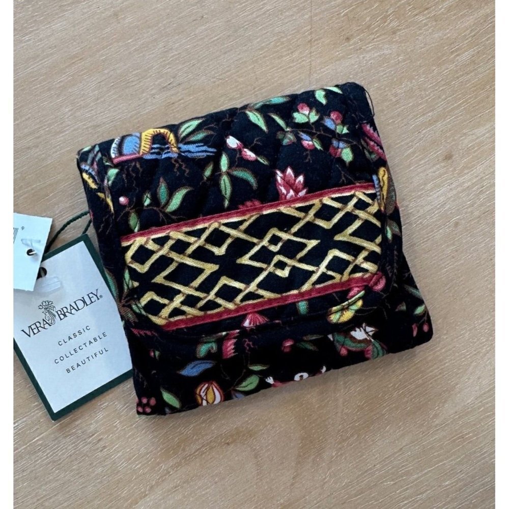 Vera Bradley Small Zip Bifold Wallet Floral Pattern Quilted Cottagecore‎